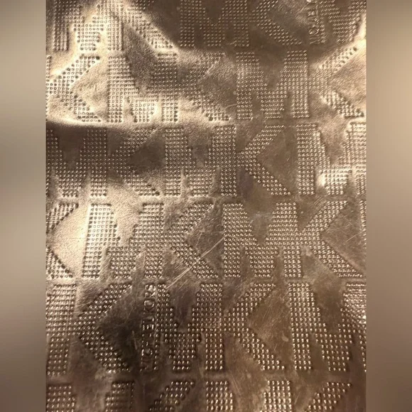 Michael Kors | monogram metallic tote bag. - Picture 8 of 16